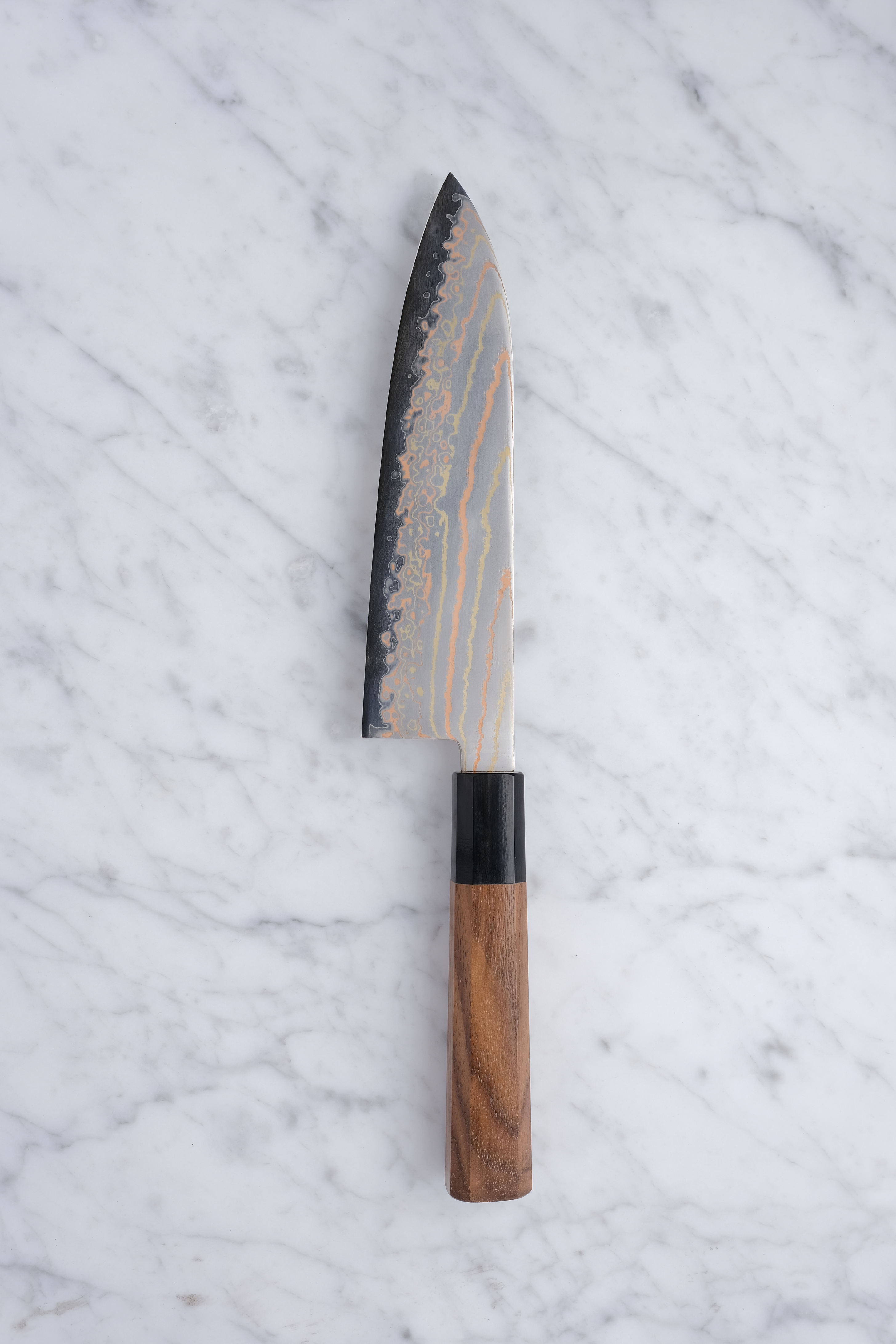 Hatsukokoro Hayabusa Rainbow Damascus 180mm. Santoku